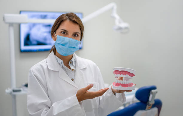 Best Cracked Tooth Emergency Dentist  in Sandoval, IL